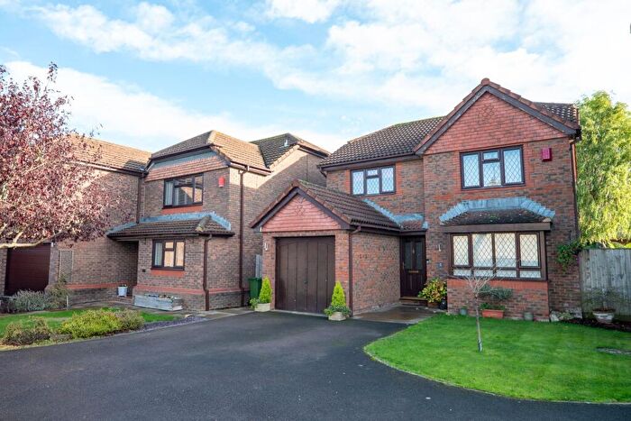 4 Bedroom Detached House For Sale In Yarlington Close, Bishops Cleeve, Cheltenham, GL52