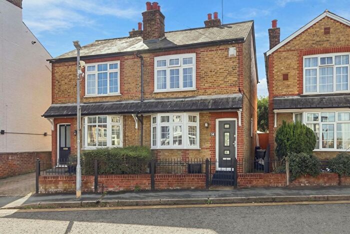 3 Bedroom Semi-Detached House For Sale In Lady Lane, Chelmsford, CM2