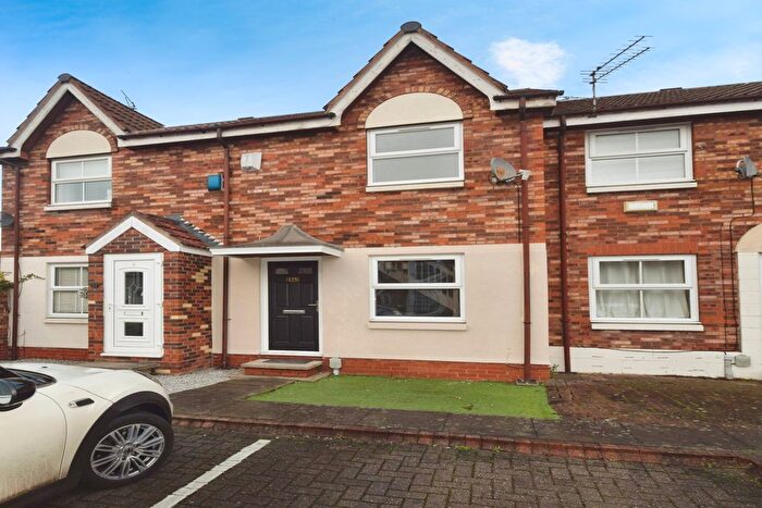 2 Bedroom Terraced House To Rent In Darnholm Court, Howdale Road, Hull, HU8