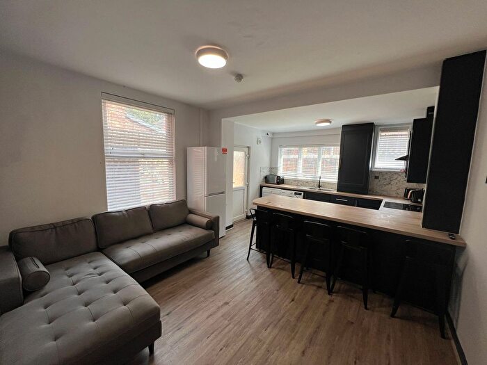 6 Bedroom Terraced House To Rent In Langdale Road, Liverpool, L15