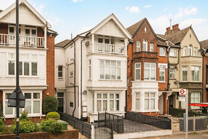 2 Bedroom Flat To Rent In Thornton Avenue, Streatham, SW2
