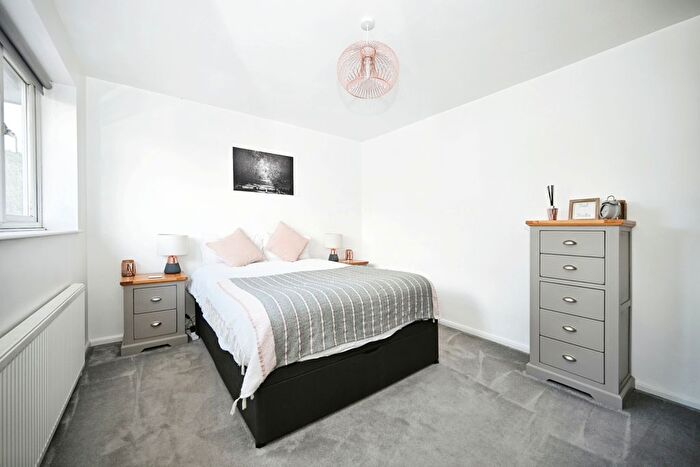 4 Bedroom Detached House For Sale In Montague Road, Woodlands, Rugby, CV22