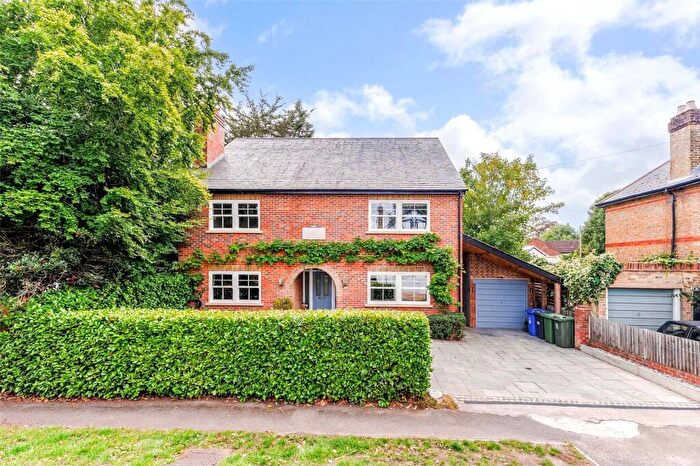 6 Bedroom Detached House For Sale In Montagu Road, Datchet, Slough, SL3