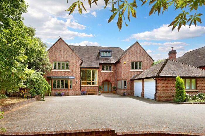 6 Bedroom Detached House For Sale In Woodside Hill, Chalfont St. Peter, Buckinghamshire, SL9