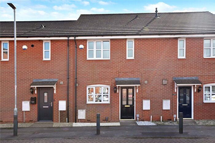 3 Bedroom Town House For Sale In Shire Road, Morley, Leeds, West Yorkshire, LS27