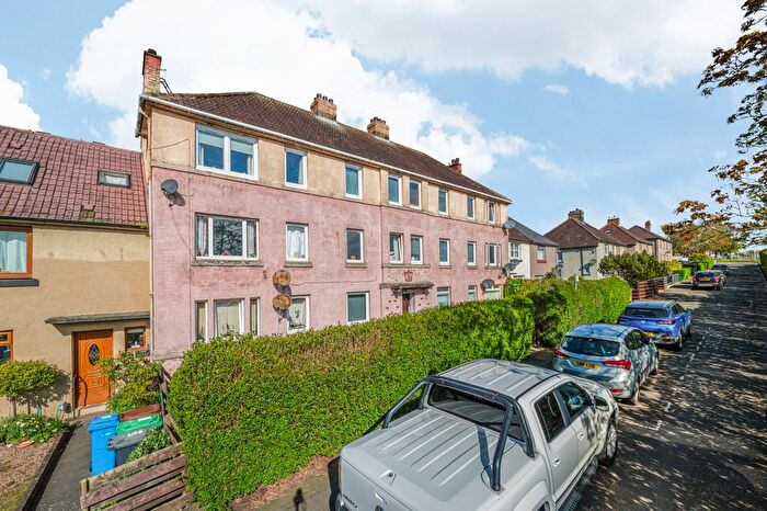 3 Bedroom Flat For Sale In / Kings Road, Rosyth, KY11