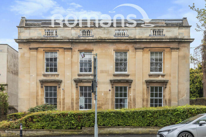 2 Bedroom Apartment To Rent In Hambledon House, Redland, BS6