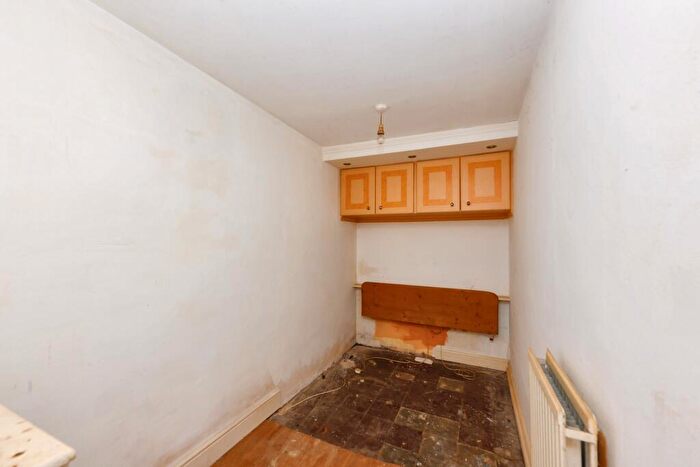 1 Bedroom Flat For Sale In Moorfield, Harlow, CM18