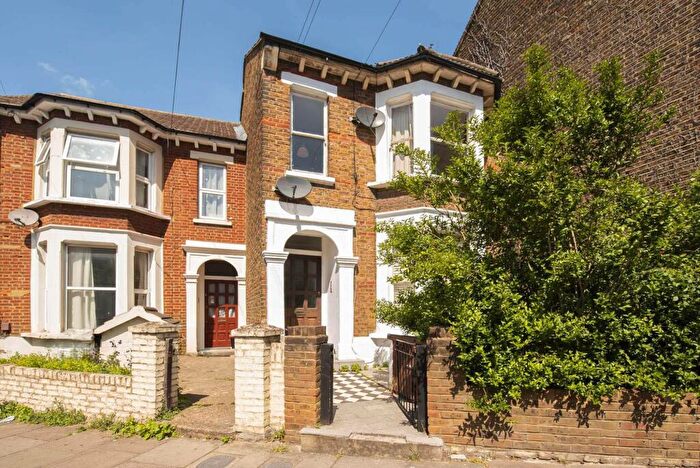 2 Bedroom Flat For Sale In Nightingale Road, London, NW10