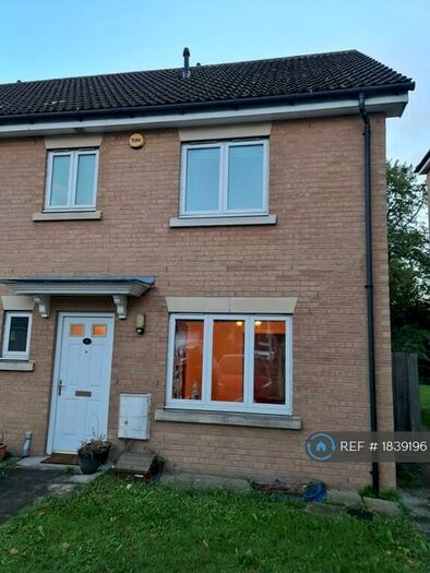 3 Bedroom End Of Terrace House To Rent In Woodbridge Terrace, Chadwell Heath, Romford, RM6