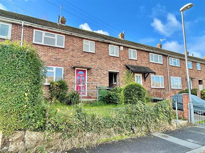 3 Bedroom Property For Sale In Bayard Road, Weymouth, DT3