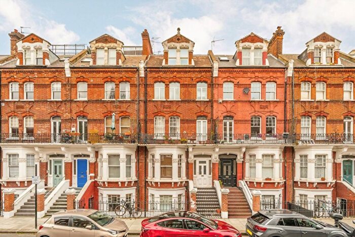 1 Bedroom Flat For Sale In Avonmore Road, West Kensington, W14