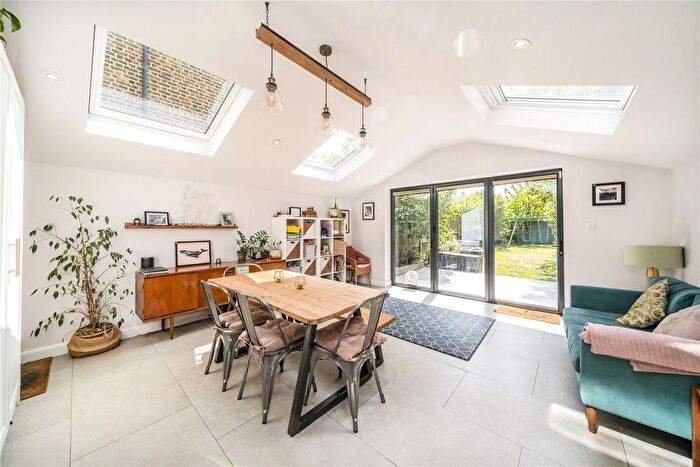 3 Bedroom Terraced House To Rent In Longley Road, Tooting, SW17