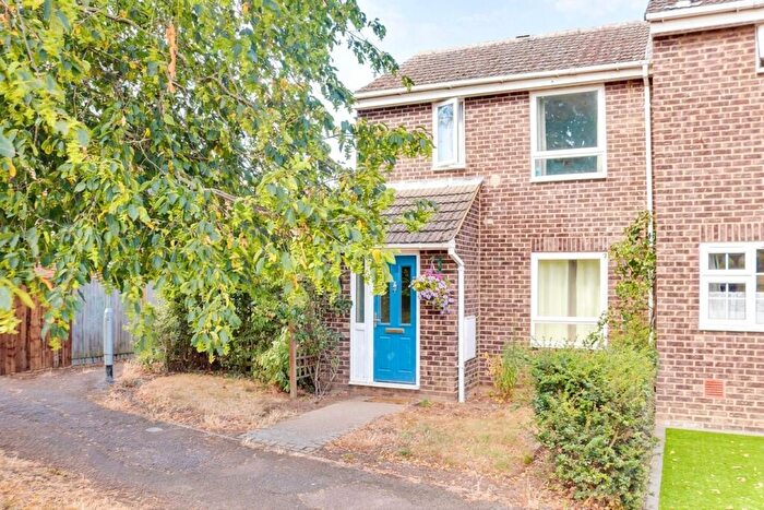 2 Bedroom Property To Rent In Arnhem Close, Eaton Ford, PE19