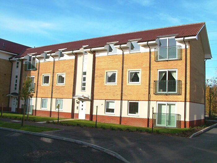 2 Bedroom Apartment To Rent In Eddington Crescent, Welwyn Garden City, AL7