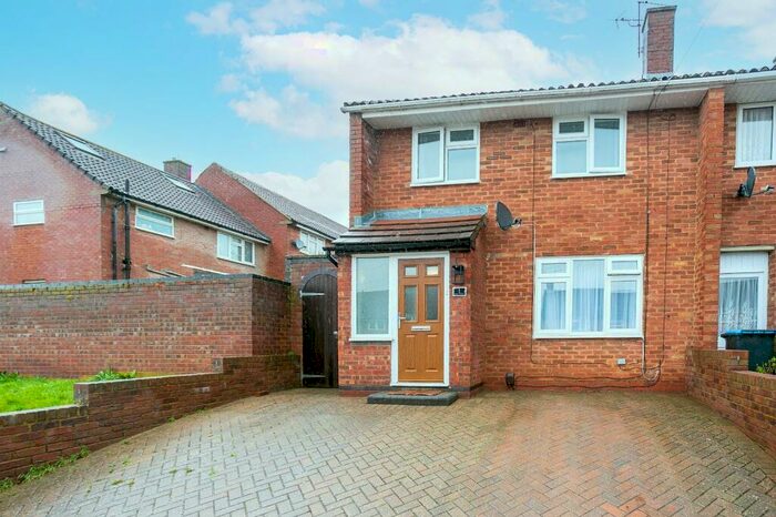 2 Bedroom Terraced House To Rent In Oak Street, Hemel Hempstead, Hertfordshire, HP3