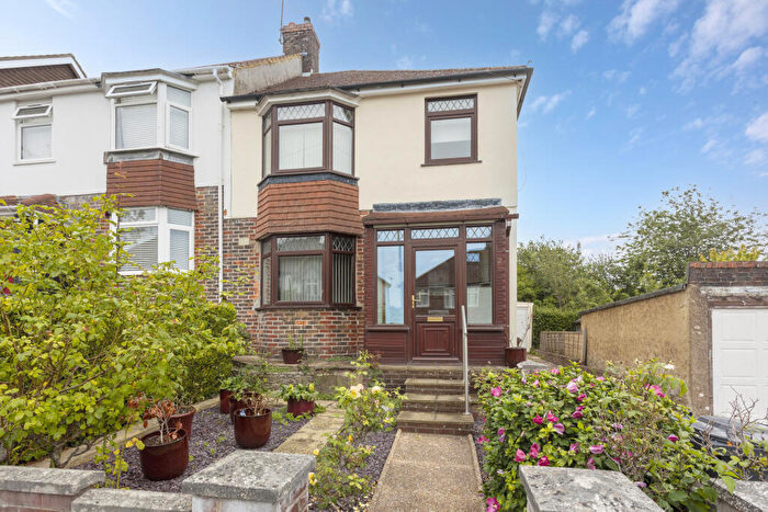 3 Bedroom Semi-Detached House For Sale In Sanyhils Avenue, Brighton, BN1