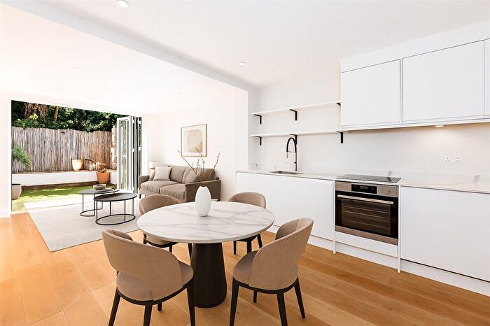 2 Bedroom Flat To Rent In Norroy Road, London, SW15