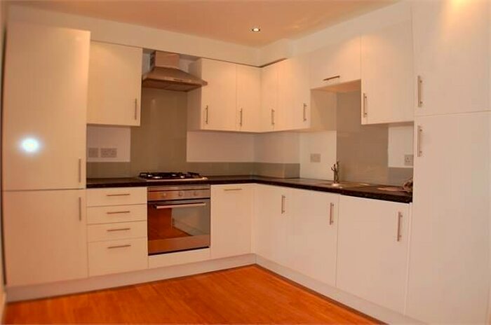 2 Bedroom Flat To Rent In Darby Drive, Waltham Abbey, EN9