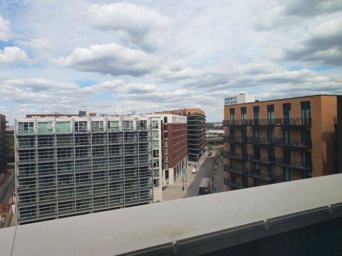 4 Bedroom Flat For Sale In Admiralty Avenue, London, E16