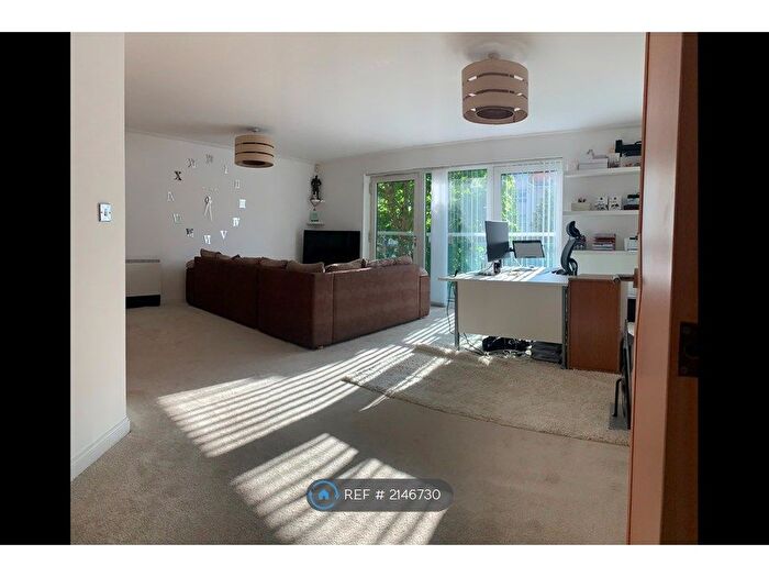 1 Bedroom Flat To Rent In Cardiff Bay, Cardiff, CF10