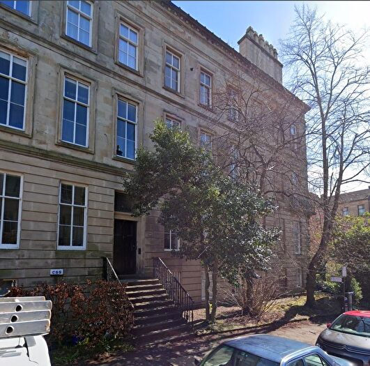 3 Bedroom Flat To Rent In Buckingham Street, G12