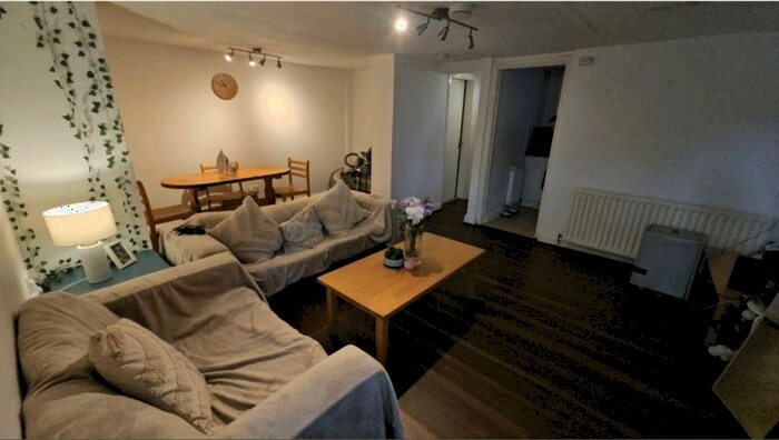 1 Bedroom Flat To Rent In Egerton Road, Manchester, M14