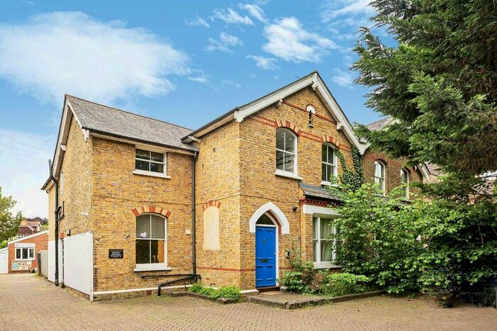 1 Bedroom Flat To Rent In Kingston Road, London, SW19