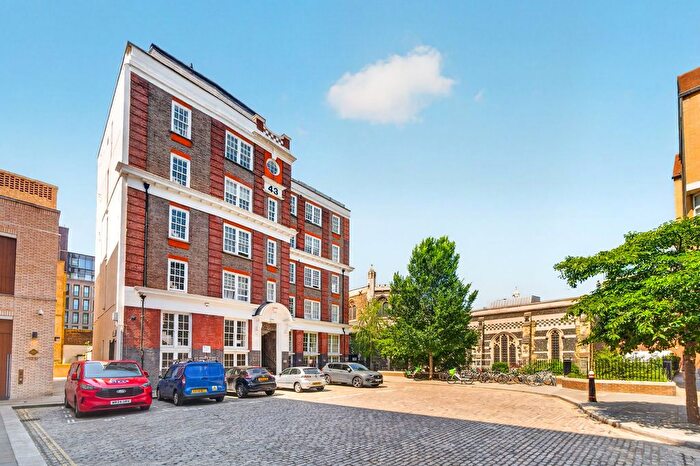 2 Bedroom Flat For Sale In Bartholomew Close, London, EC1A