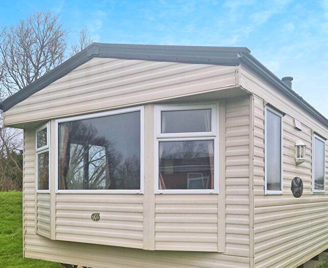 3 Bedroom Detached Bungalow For Sale In Promenade Way, Brightlingsea, CO7