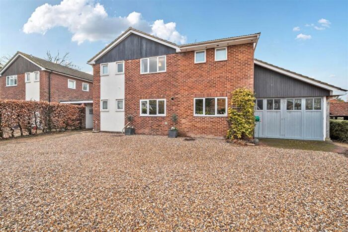 4 Bedroom Detached House For Sale In Old Woosehill Lane, Wokingham, Berkshire, RG41