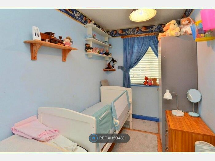 3 Bedroom Maisonette To Rent In Booker Avenue, Bradwell Common, Milton Keynes, MK13