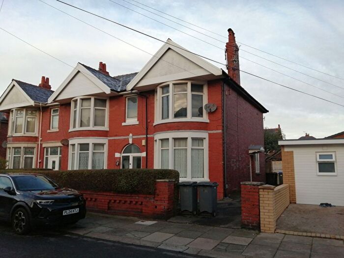 1 Bedroom Flat For Sale In Kenilworth Gardens, Blackpool, FY4