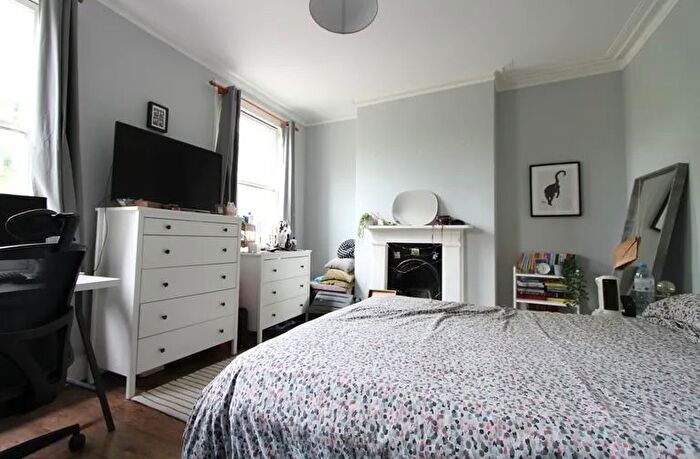 4 Bedroom Terraced House To Rent In Quicks Road, Wimbledon, SW19