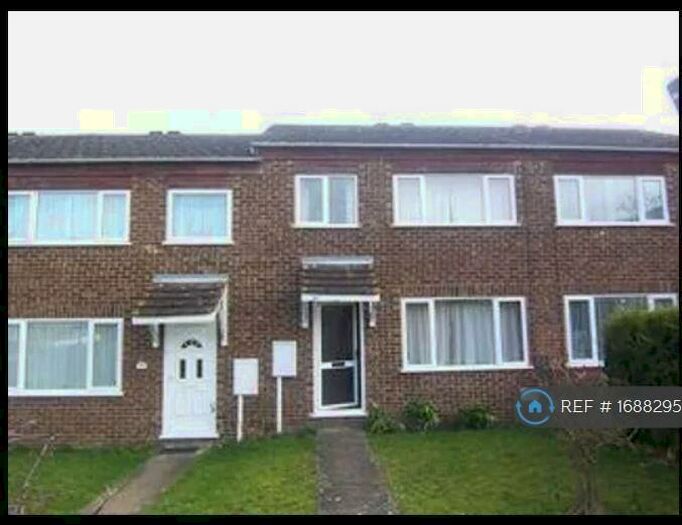 3 Bedroom Terraced House To Rent In Golden Drive, Eaglestone, Milton Keynes, MK6