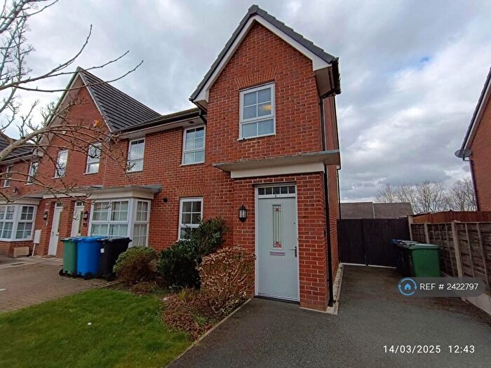 3 Bedroom Semi-Detached House To Rent In Rayleigh Close, Radcliffe, Manchester, M26