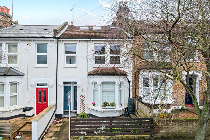 2 Bedroom Maisonette For Sale In Dupree Road, London, SE7