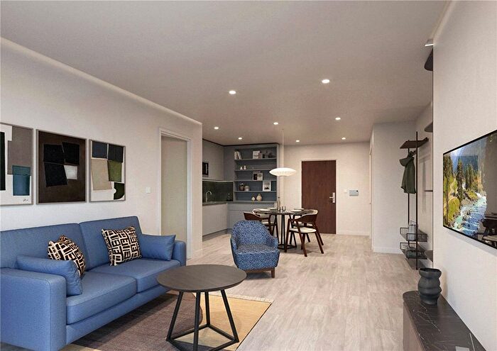 2 Bedroom Flat To Rent In Botanic Avenue, Manchester, Greater Manchester, M15