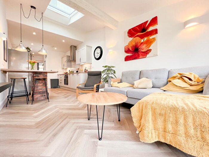 5 Bedroom Terraced House To Rent In Heathfield Road, Heath, CF14