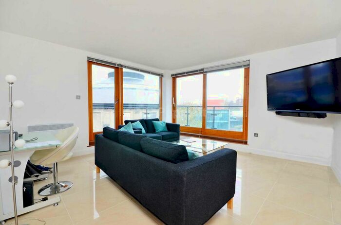 2 Bedroom Apartment To Rent In Chalk Farm Road, Chalk Farm, NW1