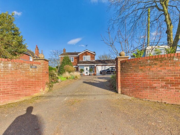 3 Bedroom Detached House For Sale In London Road, Downham Market, PE38