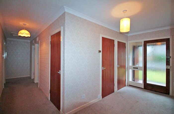 3 Bedroom Detached Bungalow For Sale In Stanely Drive, Paisley, PA2