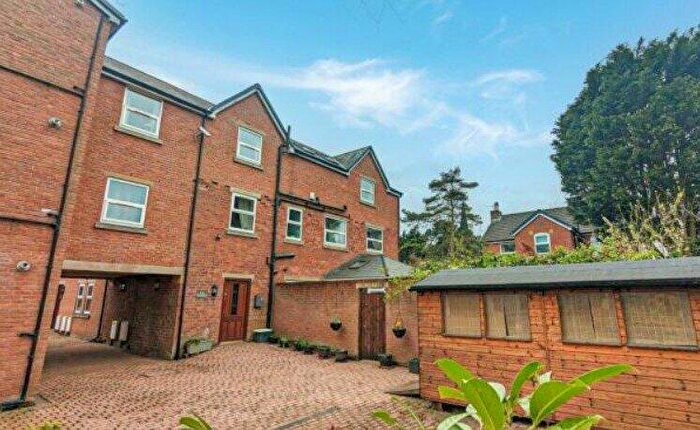 4 Bedroom End Of Terrace House For Sale In Dean Court, Bamber Bridge, Preston, Lancashire, PR5