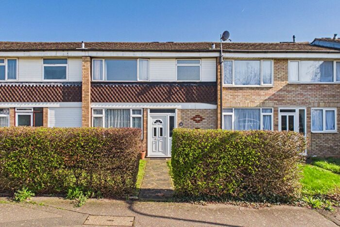 3 Bedroom Terraced House For Sale In Aycliffe Drive, Hemel Hempstead, HP2