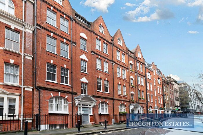 2 Bedroom Flat To Rent In Hanson Street, London, W1W