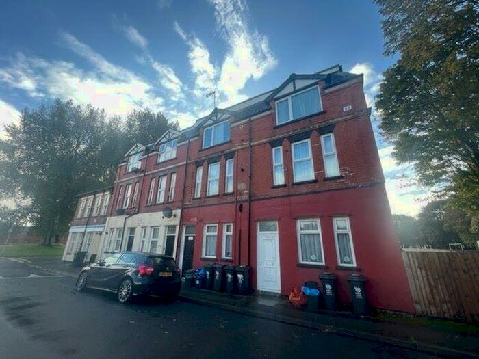 Flat For Sale In Flat, & St. Stephens Court, Pottery Terrace, Newport, NP20