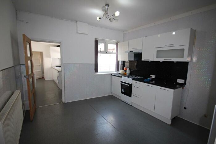 2 Bedroom Terraced House To Rent In Horninglow Road, Staffordshire, Burton Upon Trent, DE14