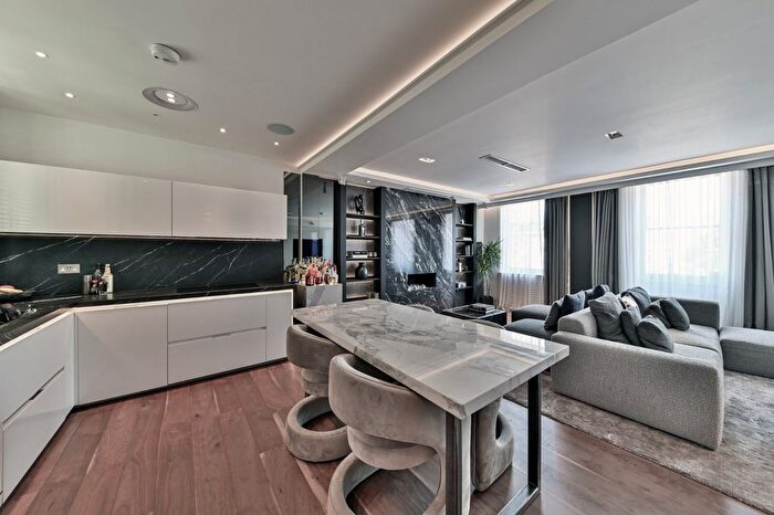 2 Bedroom Flat For Sale In Ennismore Gardens, Knightsbridge, London, SW7