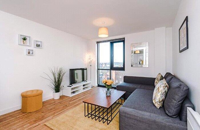 2 Bedroom Flat To Rent In The Courtyard, Stanhope St, Liverpool, L8