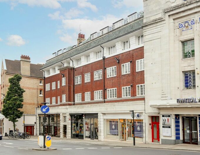 3 Bedroom Flat To Rent In St. Helena Terrace, Riverside, Richmond TW9